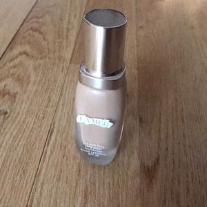 La Mer Soft Fluid Foundation "Linen 13" shade